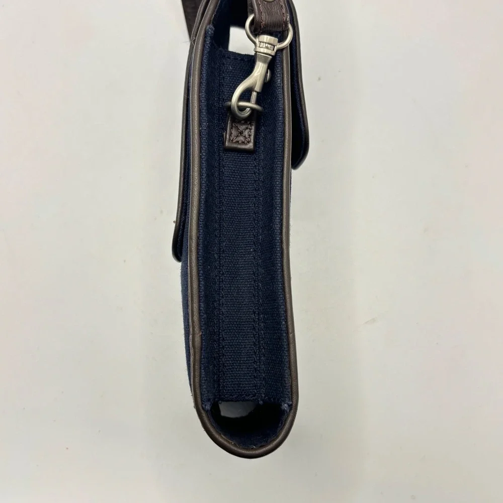 Vtg Disney Store Winnie‎ the Pooh Navy Canvas Leather Trim Pouch Wristlet Case